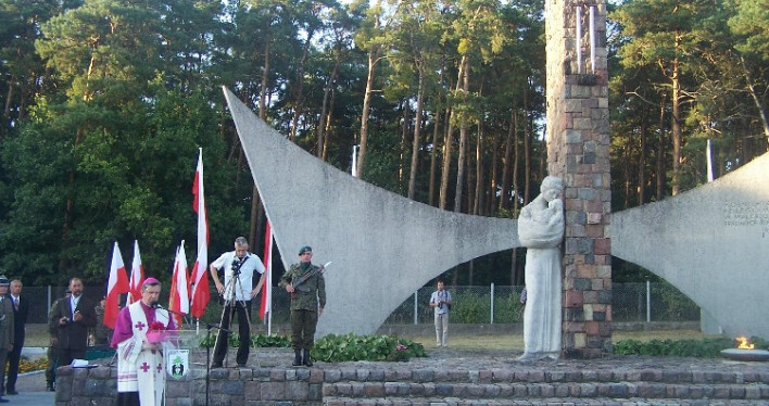 Cmentarz wojskowy /fot.: ks. R. Gołębiowski / 