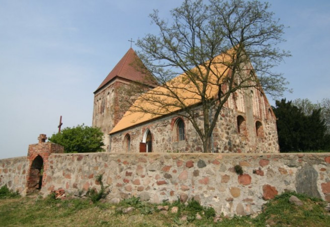 Stare Chrapowo Kościół filialny pw Podwyższenia Krzyża Świętego
