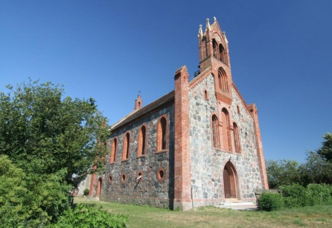 Objezierze Kościół filialny pw św.Józefa Oblubieńca NMP