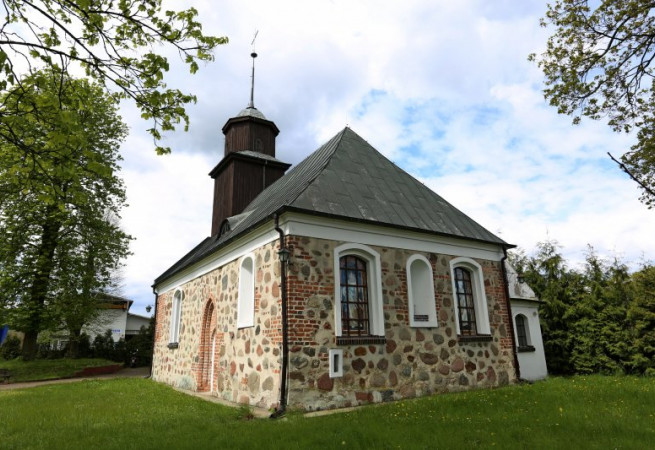 Wąwelnica Kościół filialny pw MB Częstochowskiej