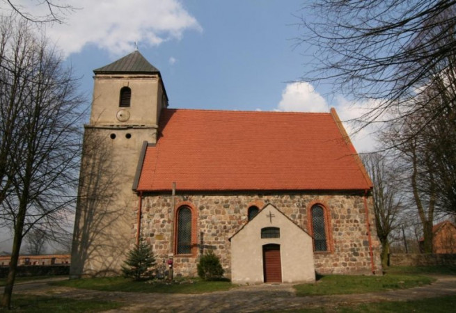 Mirowo Kościół filialny pw św.Wojciecha BM