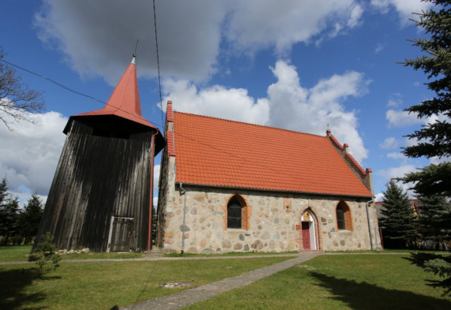 Kania Kościół parafialny pw św. Stanisława Kostki