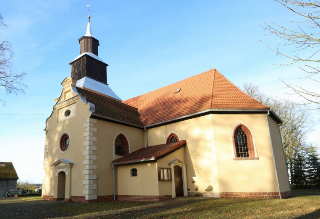 Karnice Kościół parafialny pw św. Stanisława Kostki