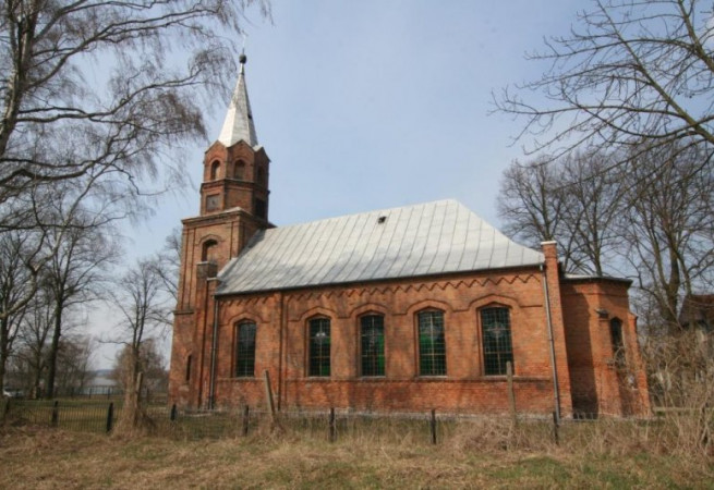 Piasek Kościół filialny pw NMP Królowej Polski