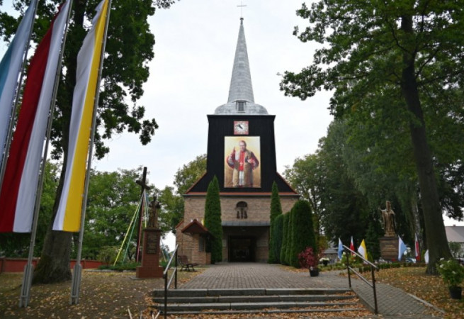 Kobylanka Kościół parafialny pw św. Antoniego z Padwy, bł. Stefana Wyszyńskiego