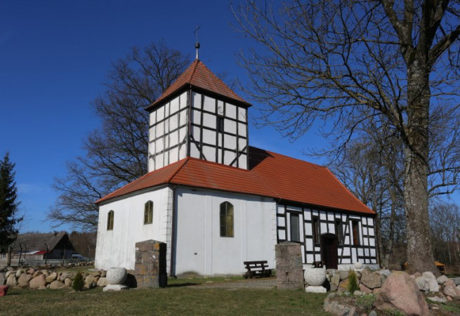 Stara Dobrzyca Kościół filialny pw św.Apostołów Piotra i Pawła