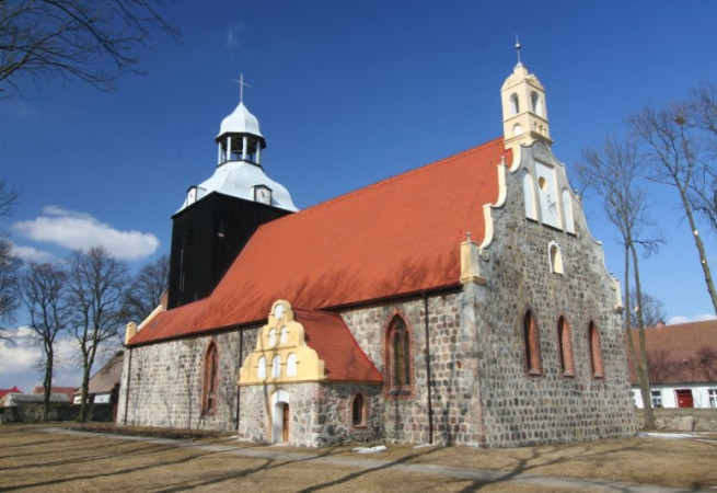 Tetyń Kościół parafialny pw MB Królowej Polski