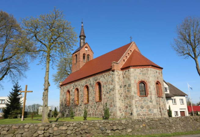 Żabowo Kościół parafialny pw MB Różańcowej